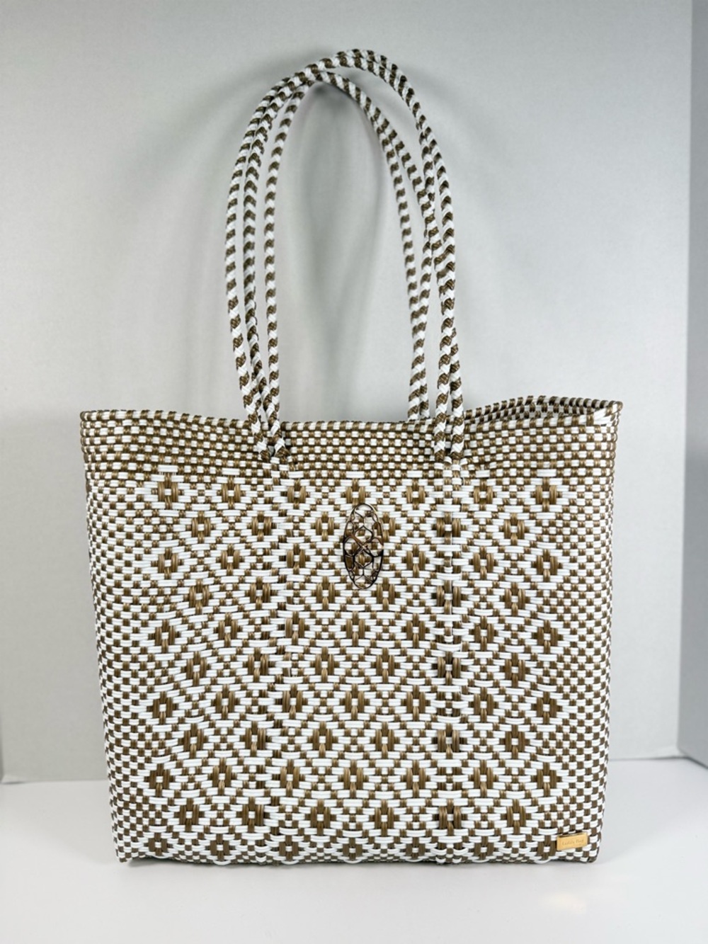 Lola’s Bag Women’s Travel Woven Tote Bag